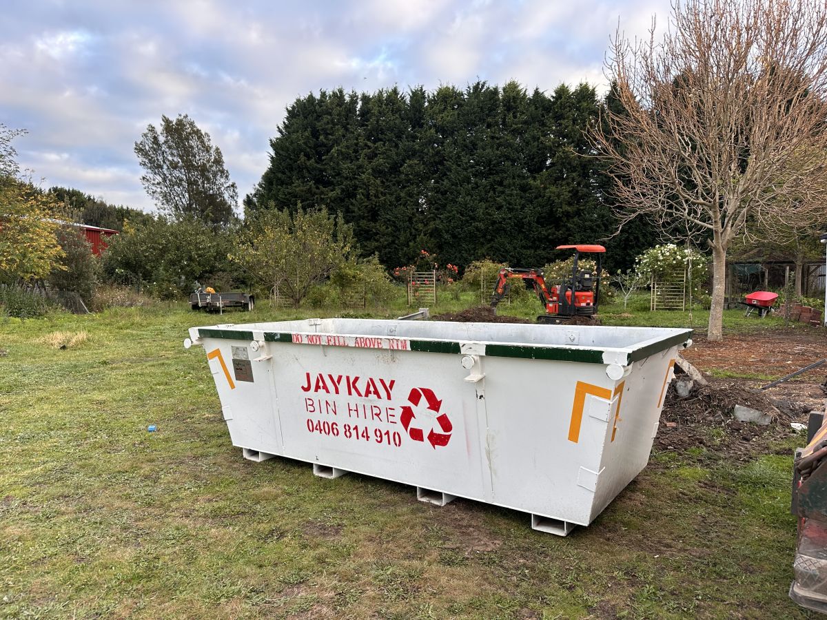 Heavy & Mixed Waste Removal in Melbourne: Concrete, Soil & More